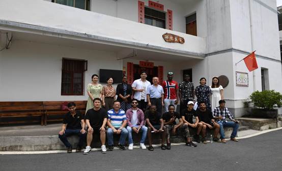 说明: C:Users陈敏Desktop理工大1.jpg