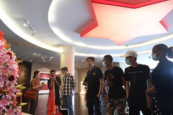 说明: C:Users陈敏Desktop理工大2.jpg