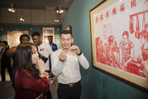 说明: D:个人资料国际交流处网站建设网站发布信息来华留学新闻动态1赣南师大2.jpg